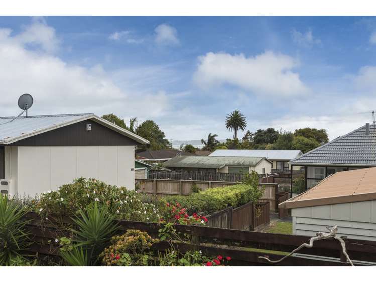 2/86 Roberts Road Te Atatu South_14