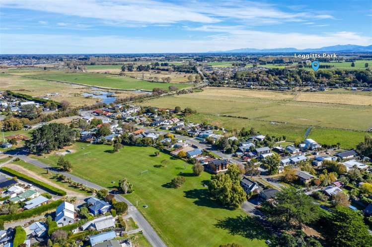 88 Queens Avenue Waikuku Beach_8