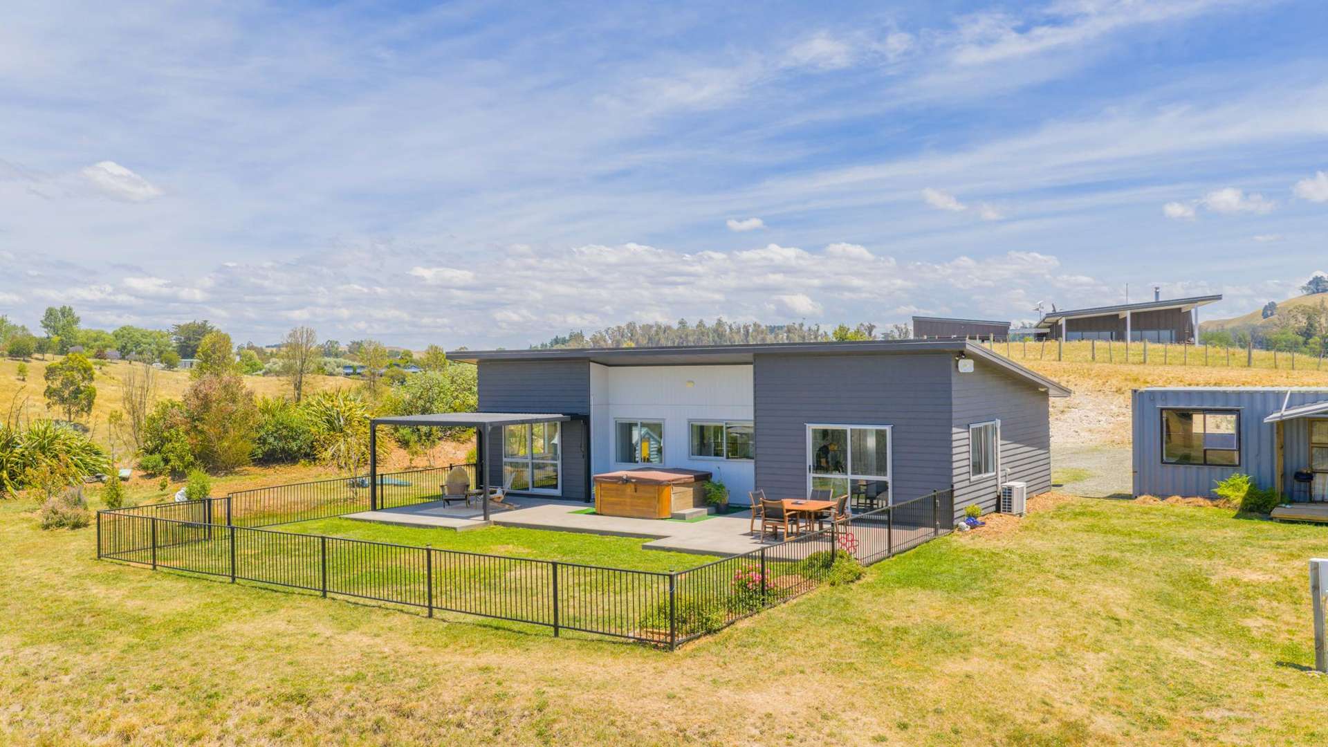 1 Country Lane Waipawa_0