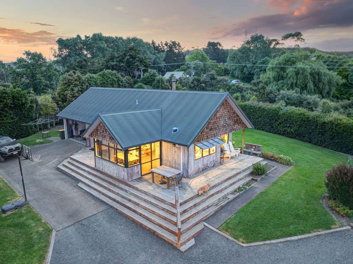 275 Inland Road_1