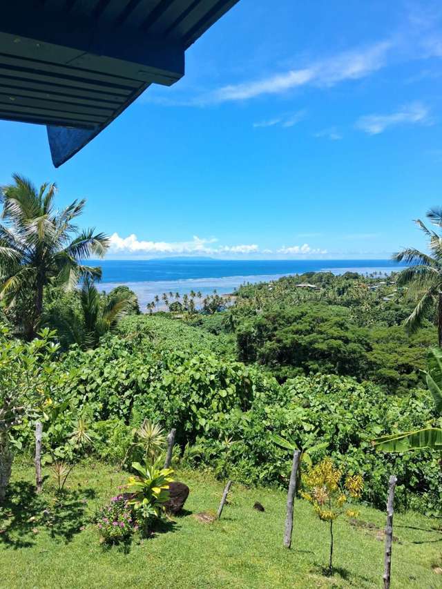 SO MUCH TO LOVE ABOUT THIS SAVUSAVU HOME
