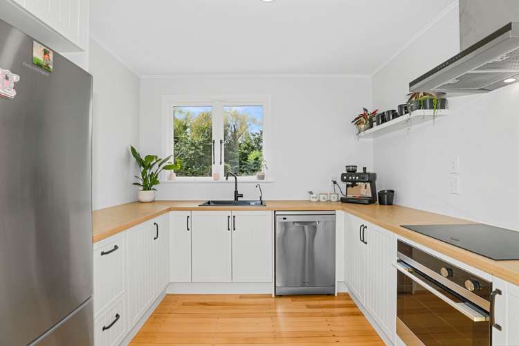 72 Barnard Road Fairy Springs_5