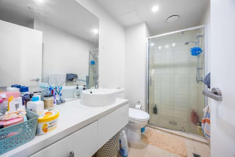 236/8 Dockside Lane Auckland Central_10