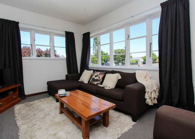 2 Bains Avenue 1074_4