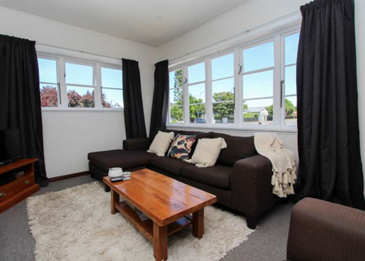 2 Bains Avenue 1074_4