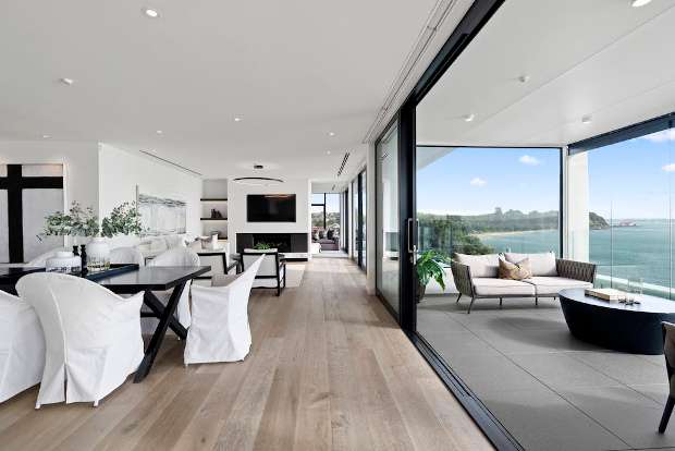 f999a3afa5994a4604d091add0966240