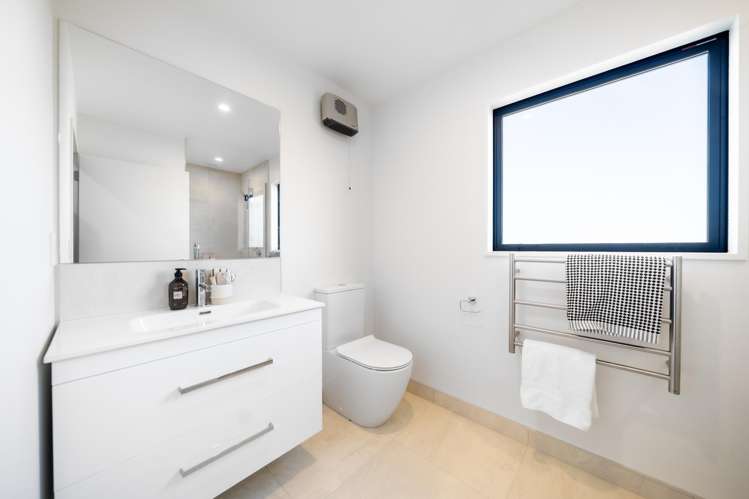 2/3 Humboldt Street Sydenham_20