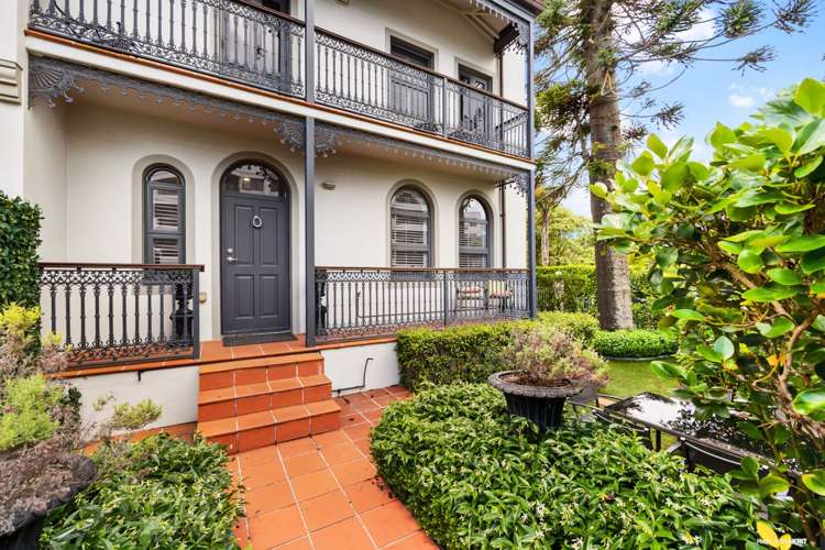 1/177 Hurstmere Road Takapuna_35