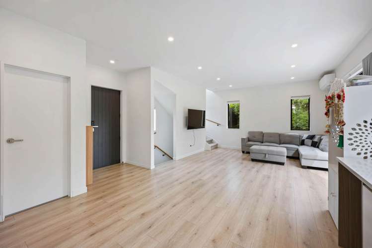 1/22 Spinella Drive Bayview_14