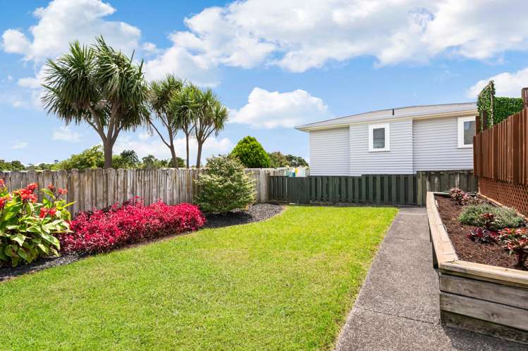 9a Bradbury Road Botany Downs_13