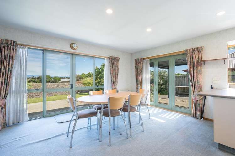 74 Aldinga Avenue Stoke_5