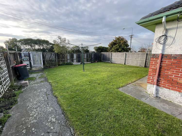 1/84 Travis Road Burwood_8