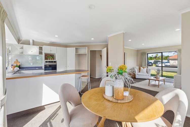 39 Luculia Drive_2