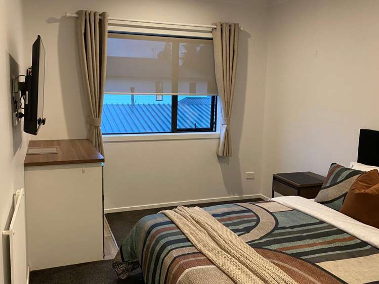1A/23 Hibiscus Avenue Hamilton Lake_1