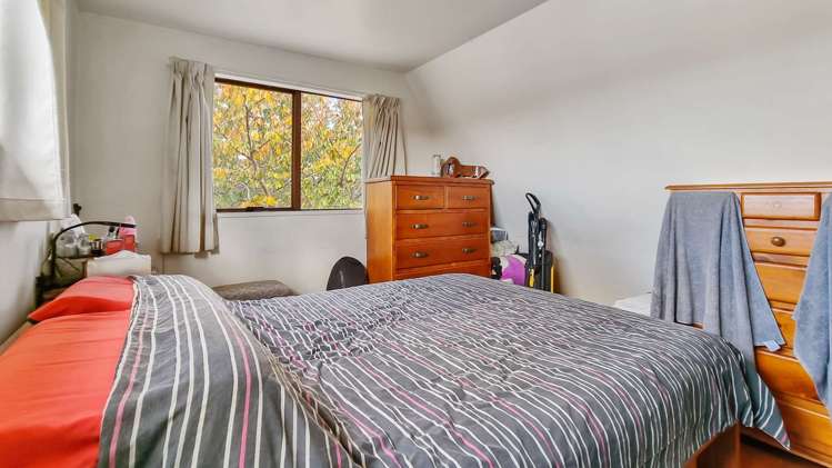 28 Neil Road Fairy Springs_13