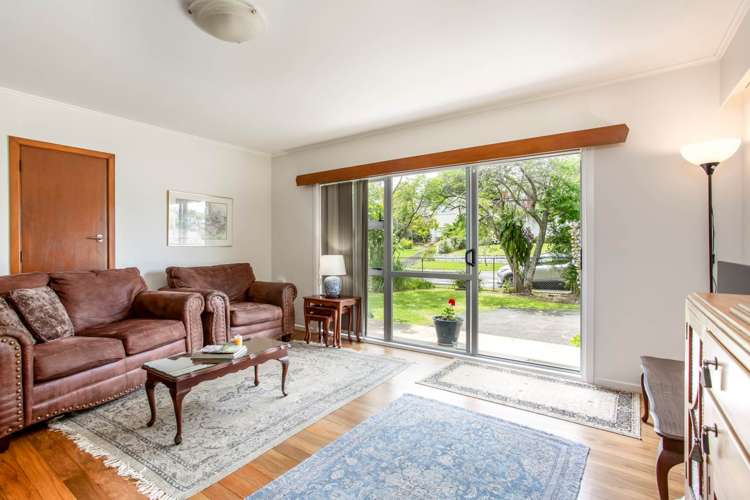 2/73 Vodanovich Road Te Atatu South_4