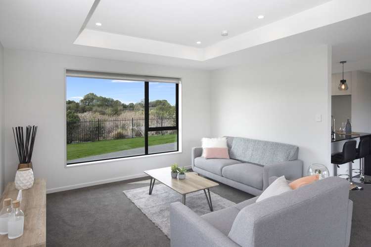 22 Kingsbridge Drive Burwood_5