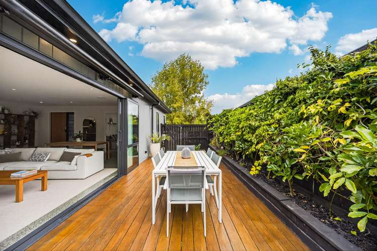 42 Houpuni Road Milldale_1