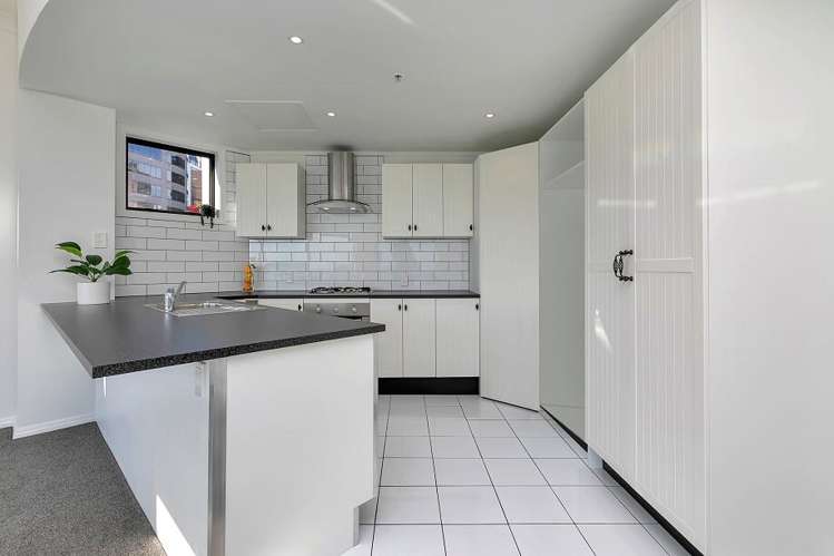 9b/18 Hobson Street Auckland Central_9