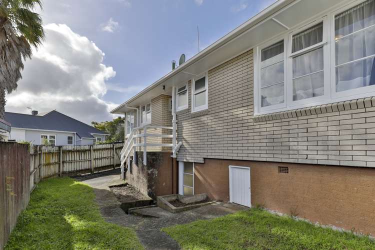 39 Fearon Avenue Mount Roskill_11