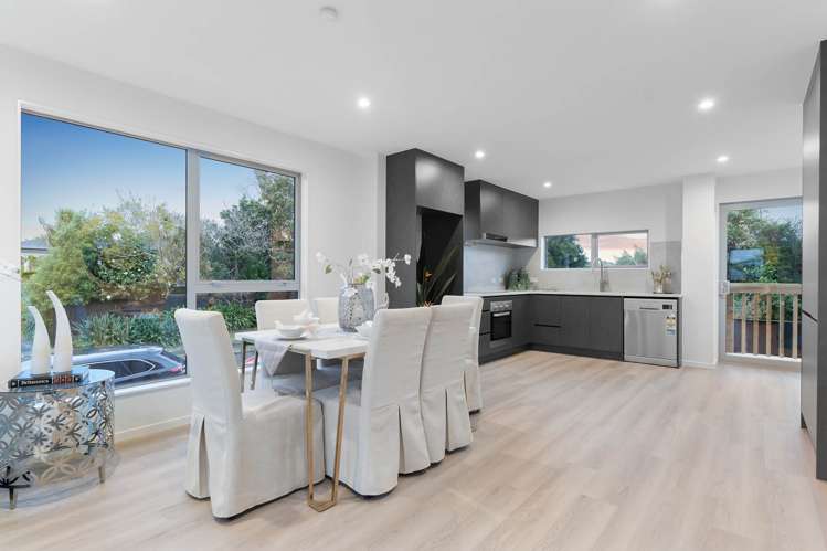 26B Trojan Crescent New Lynn_21