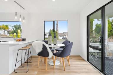 2/68 Meadowood Drive_1