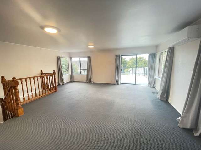 2/11 Glenfern Road Mellons Bay_1