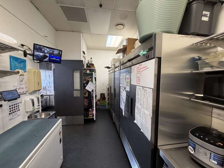 Unit 1/119 Onewa Road Northcote_4