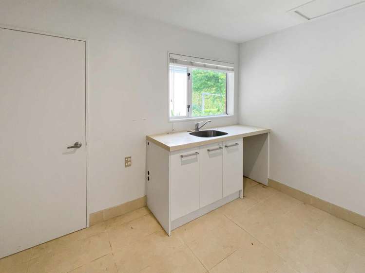 533 Johns Road Harewood_15