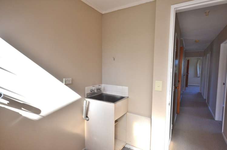 19a Millers Road Brookfield_12