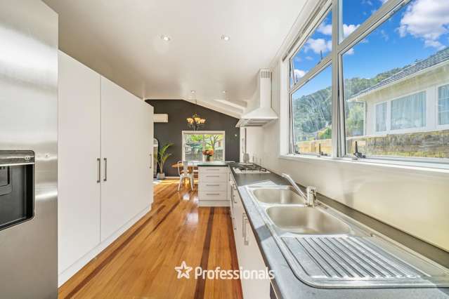 215 Whites Line East Waiwhetu_3