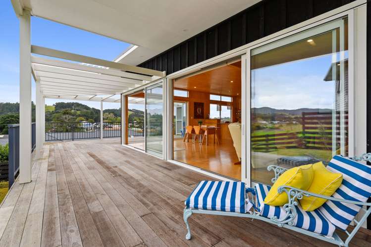 19 Laly Haddon Place Matakana_2