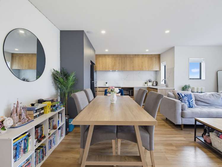 104/5 Dishys road_4