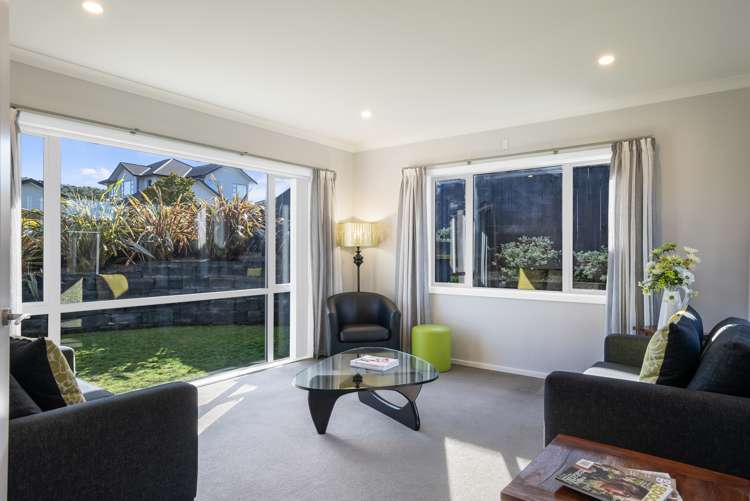 11 Paparoa Crescent Aotea_9