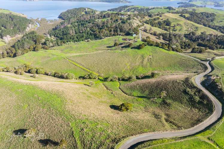 Massey Road Maungaturoto_12