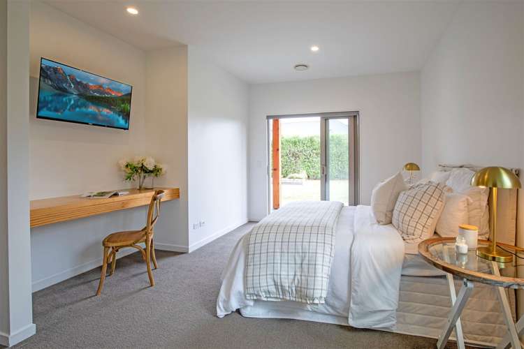 7 Oaks Drive Lincoln_11