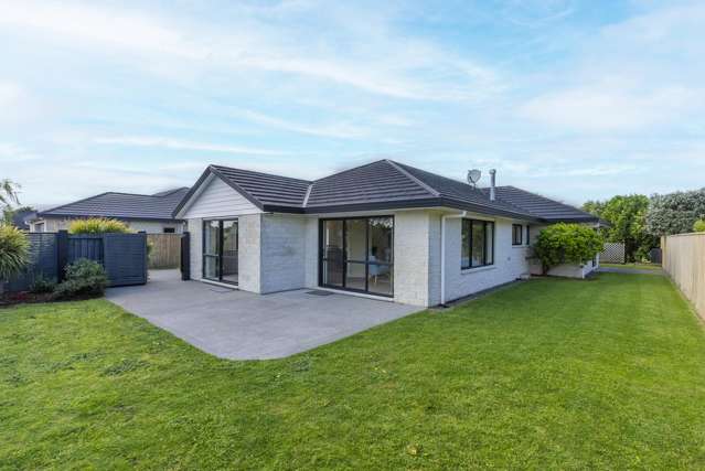 84 The Drive Paraparaumu Beach_1