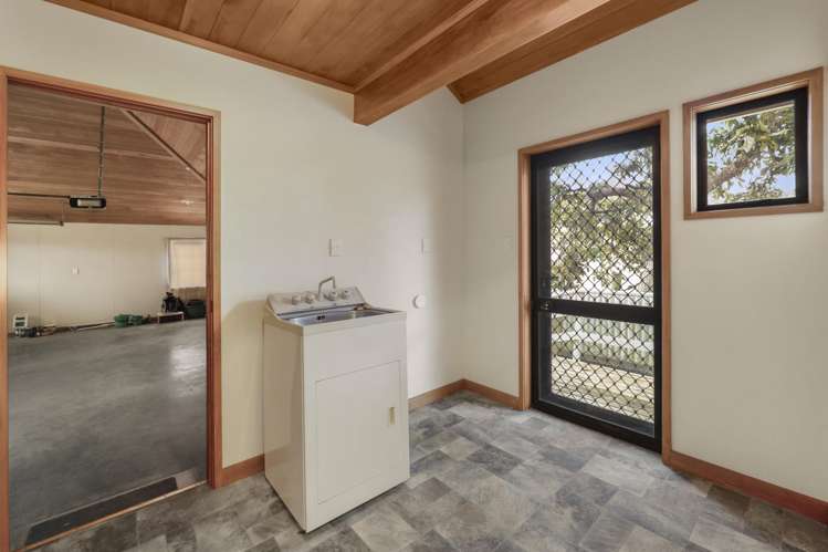 400 Hape Road Thames_27