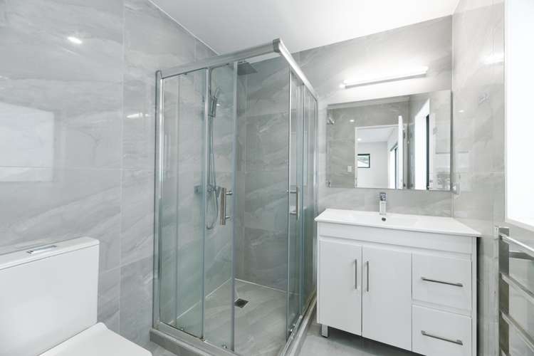 18B Riverpark Crescent Henderson_17