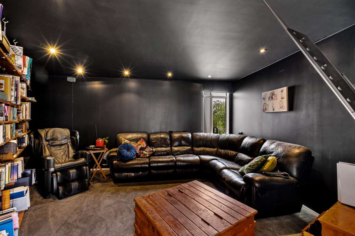 15 Woodford Heights_1