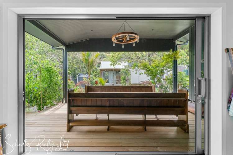 6 The Strand Whakapirau_19