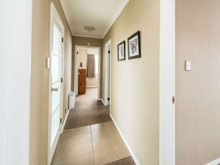 30 Selwyn Crescent College Estate_10