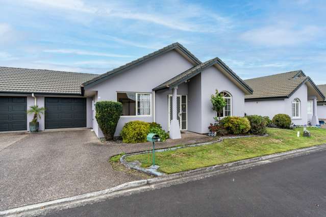 27/16 Rototuna Road Flagstaff_1