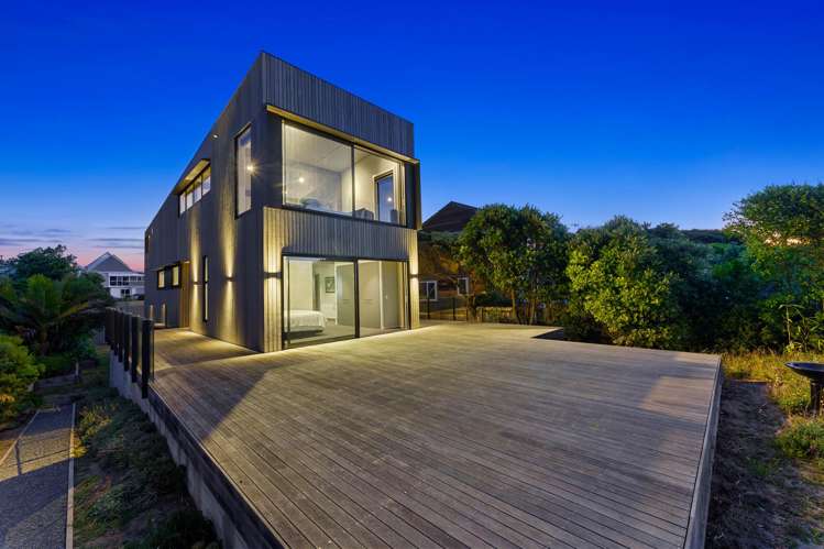 7 Tutere Street Waikanae Beach_1