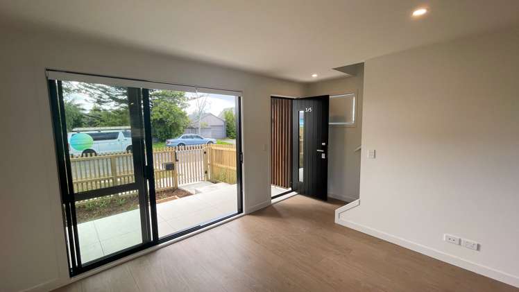 3/5 Brandon Road Glen Eden_9