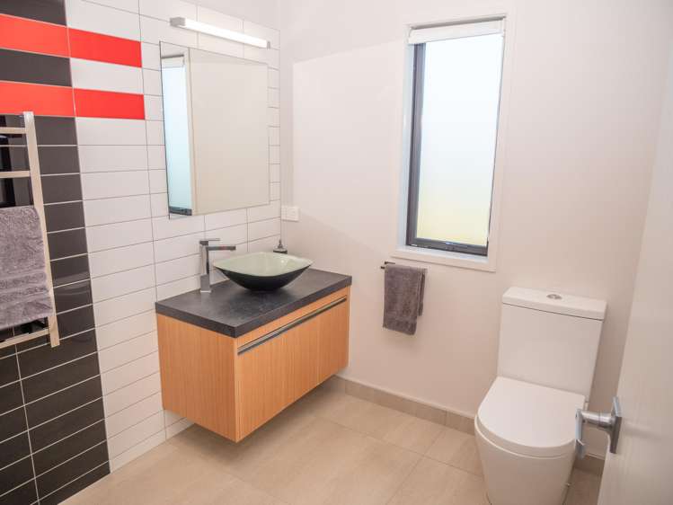 37 Dudley Crescent Cable Bay_20
