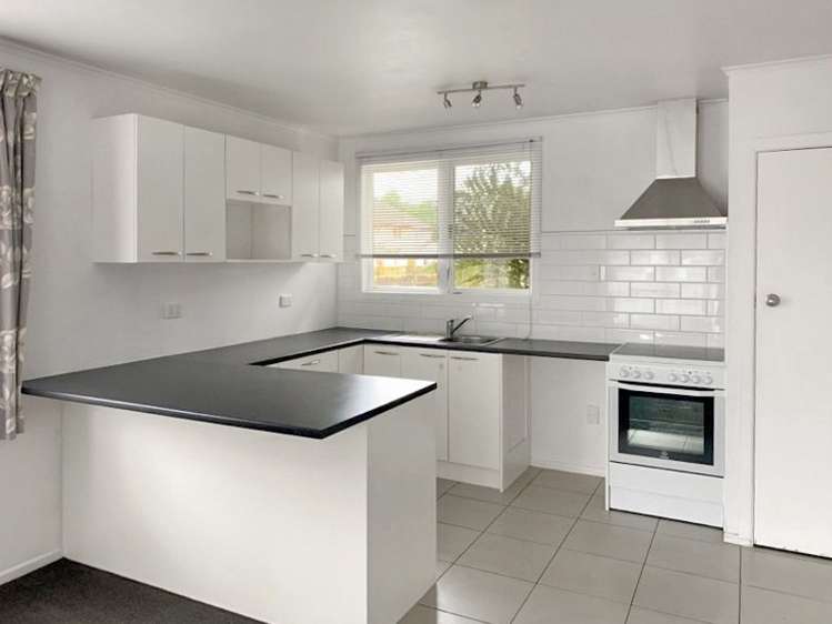 69 Baird Road 11139_1