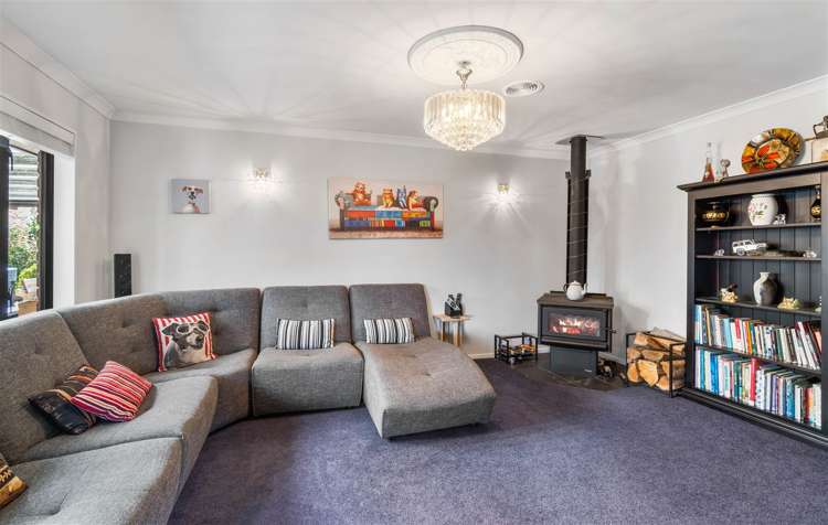 2 Keyes Mews Rolleston_5