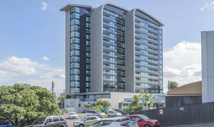 1306/8 Lakewood Court_0