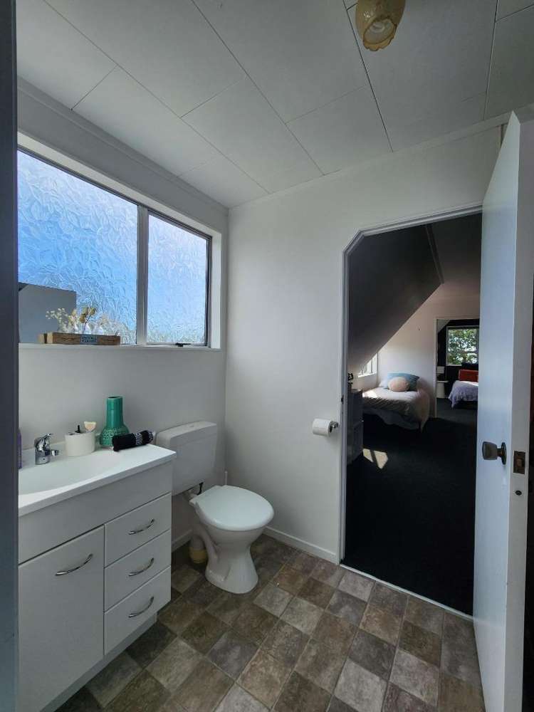 1138 South Road Oakura_17